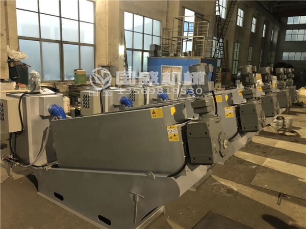 疊螺污泥脫水機運行