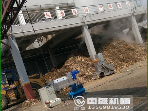 雙螺旋壓榨機(jī)垃圾處理設(shè)備